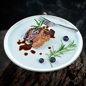 黑椒汁配猴头菇扒