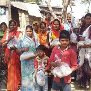 2020年4月新冠漫延佛陀故里， 蝉友圈参与筹募善款，采购土豆大米等物品